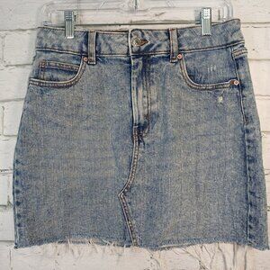 WILD FABLE DENIM SKIRT, SIZE 6, MEDIUM BLUE WASH, LIKE NEW, WOMENS
